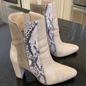 Matisse cobra booties size 6 1/2